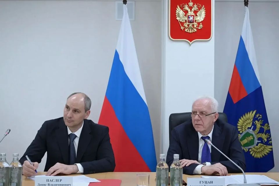 Денис Паслер: Принял участие во встрече Генерального прокурора России Александра Владимировича Гуцана с представителями свердловского бизнес-сообщества