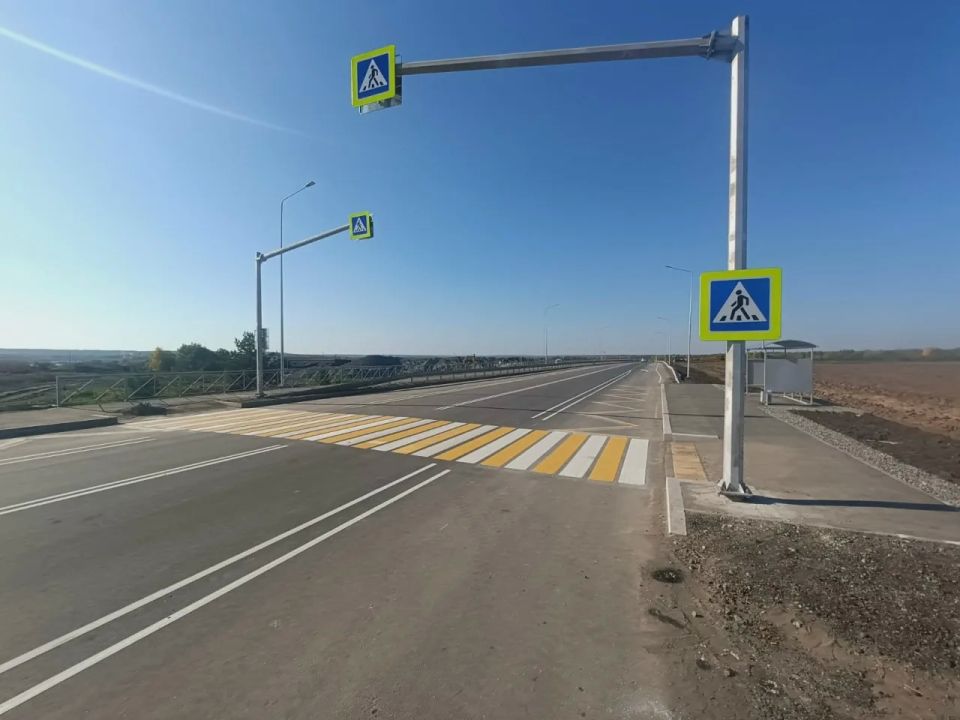 Дорожники обновят 48 пешеходных переходов на региональных дорогах Свердловской области, установят более 1,3 тысячи дорожных знаков и свыше 41 километра барьерных ограждений