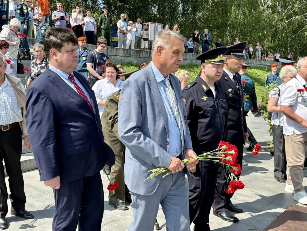 Акция «Во имя жизни» прошла в центре Екатеринбурга Акция «Во имя жизни» прошла в центре Екатеринбурга