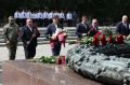 В День памяти и скорби народный артист России Николай Цискаридзе вместе с воспитанниками Академии Русского балета имени Вагановой принял участие в церемонии возложения венков и цветов к Вечному огню на Аллее Славы в...