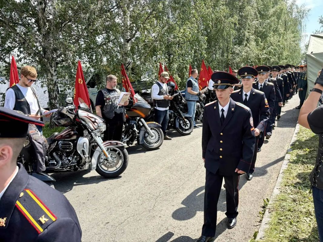 Акция «Во имя жизни» прошла в центре Екатеринбурга Акция «Во имя жизни» прошла в центре Екатеринбурга