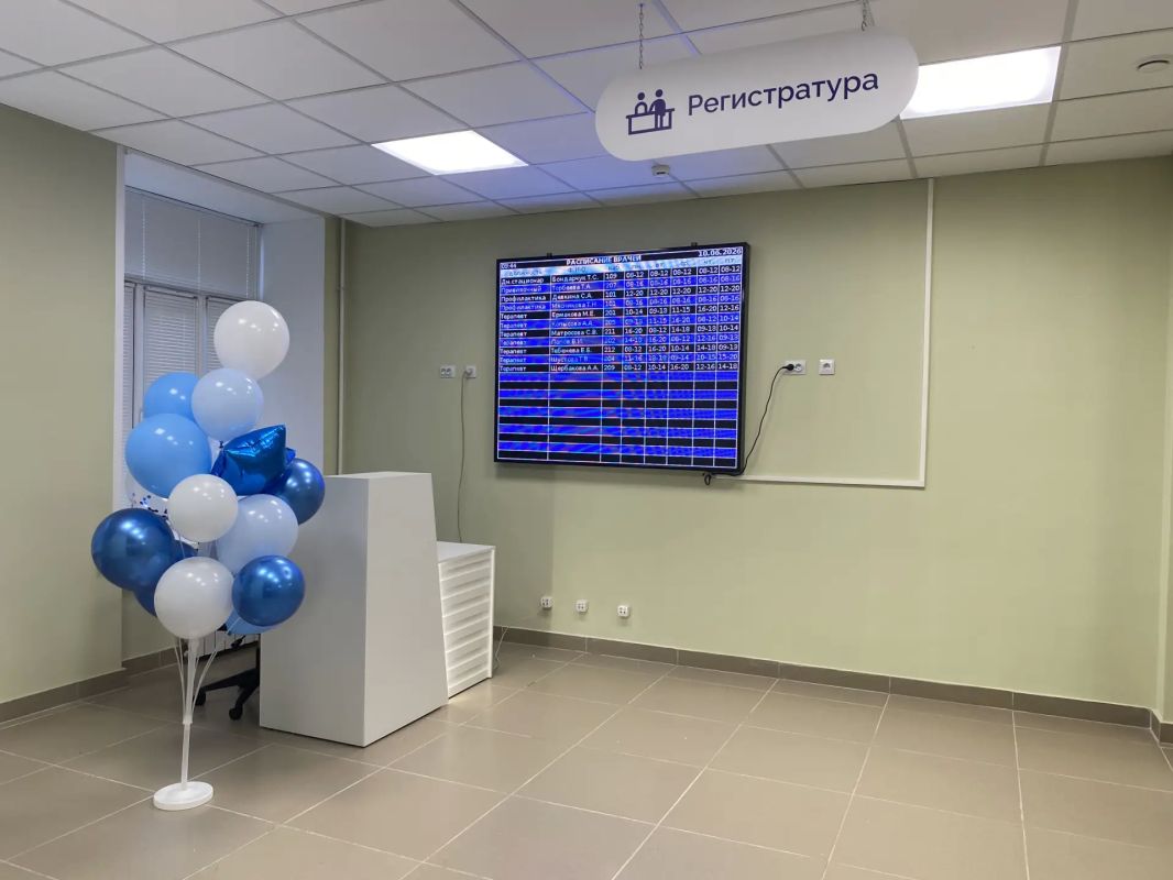 В Свердловской области после капитального ремонта открылась обновленная поликлиника, где смогут принимать порядка 140 посетителей в смену В Свердловской области после капитального ремонта открылась обновленная поликлиника, где смогут принимать порядка 140 посетителей в смену