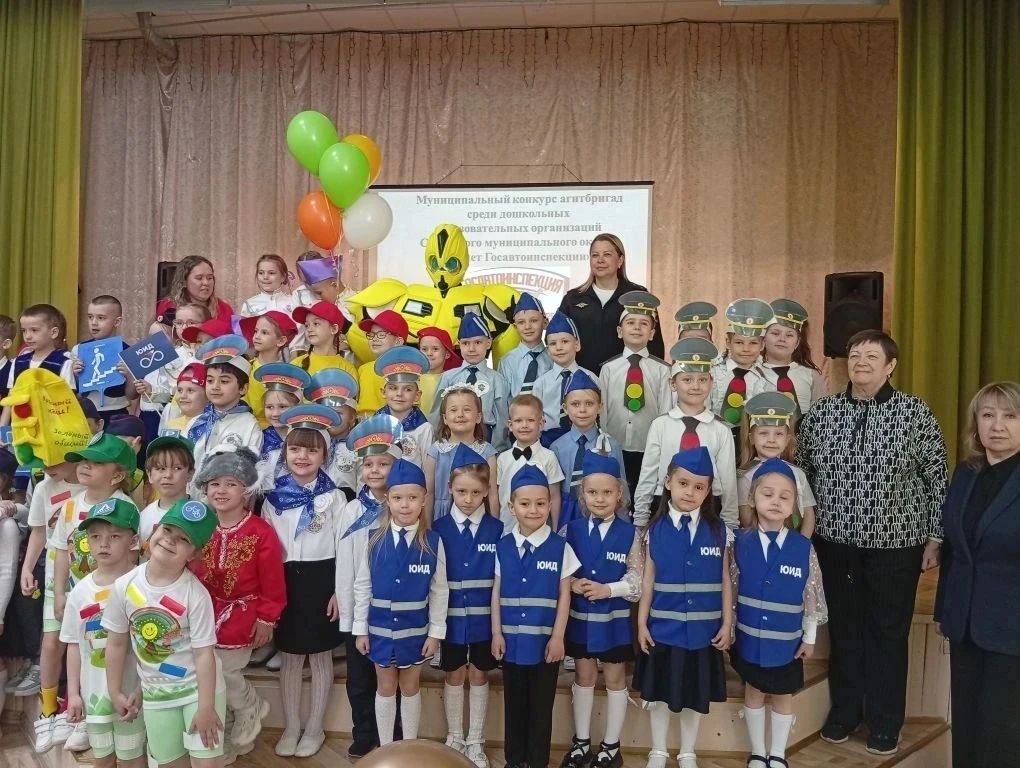 В Свердловской области проходят муниципальные слеты юных инспекторов движения и этапы конкурса «Безопасное колесо 2026» В Свердловской области проходят муниципальные слеты юных инспекторов движения и этапы конкурса «Безопасное колесо 2026»