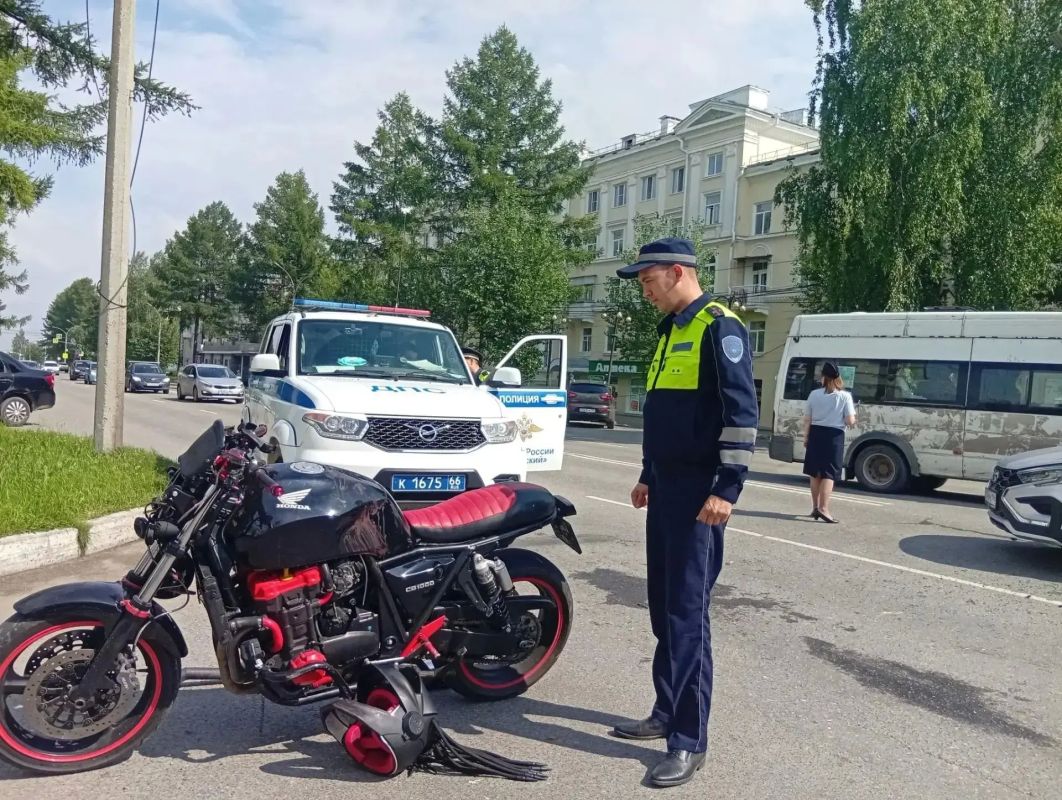 Пьяный мотоциклист без прав попал в ДТП в Серове Пьяный мотоциклист без прав попал в ДТП в Серове