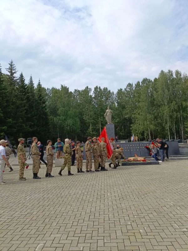 Память и скорбь: ветераны и сотрудники ГУФСИН почтили 85-ю годовщину начала Великой Отечественной войны Память и скорбь: ветераны и сотрудники ГУФСИН почтили 85-ю годовщину начала Великой Отечественной войны