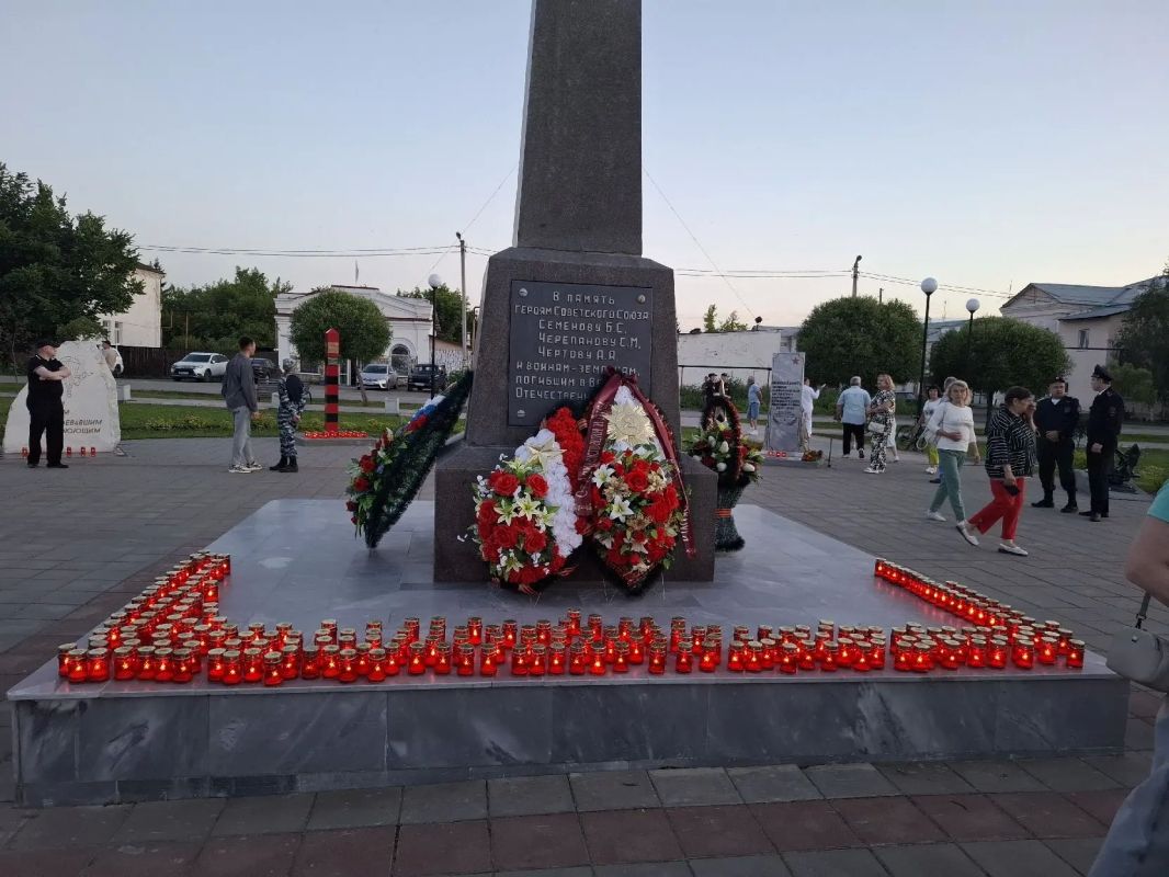 Память и скорбь: ветераны и сотрудники ГУФСИН почтили 85-ю годовщину начала Великой Отечественной войны Память и скорбь: ветераны и сотрудники ГУФСИН почтили 85-ю годовщину начала Великой Отечественной войны