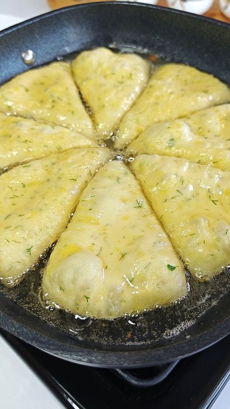 Лепешки на кефире с сыром: вкусный завтрак для всей семьи