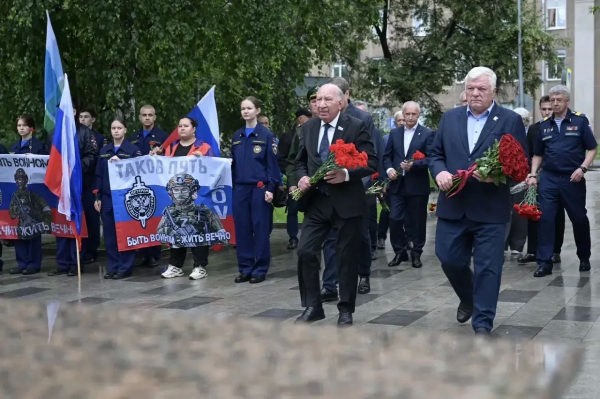 Денис Паслер: Сегодня впервые в Свердловской области мы официально отмечаем День ветеранов боевых действий – в честь воинов-участников локальных войн и вооруженных конфликтов Денис Паслер: Сегодня впервые в Свердловской области мы официально отмечаем День ветеранов боевых действий – в честь воинов-участников локальных войн и вооруженных конфликтов