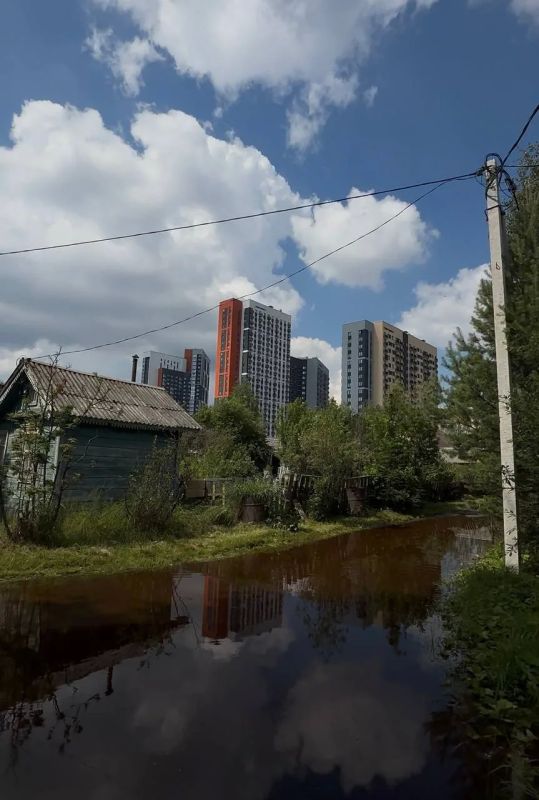 На ВИЗе под воду ушли восемь садовых товариществ На ВИЗе под воду ушли восемь садовых товариществ