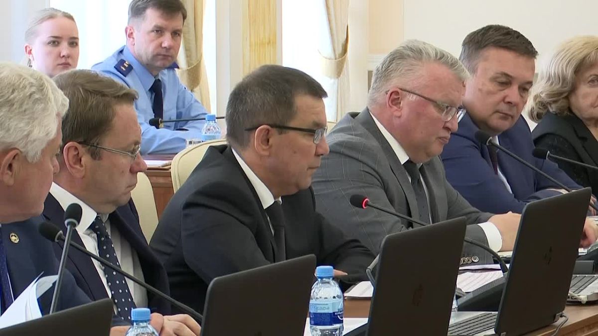 Поставки топлива в Свердловскую область остаются стабильными и находятся под контролем региональных властей