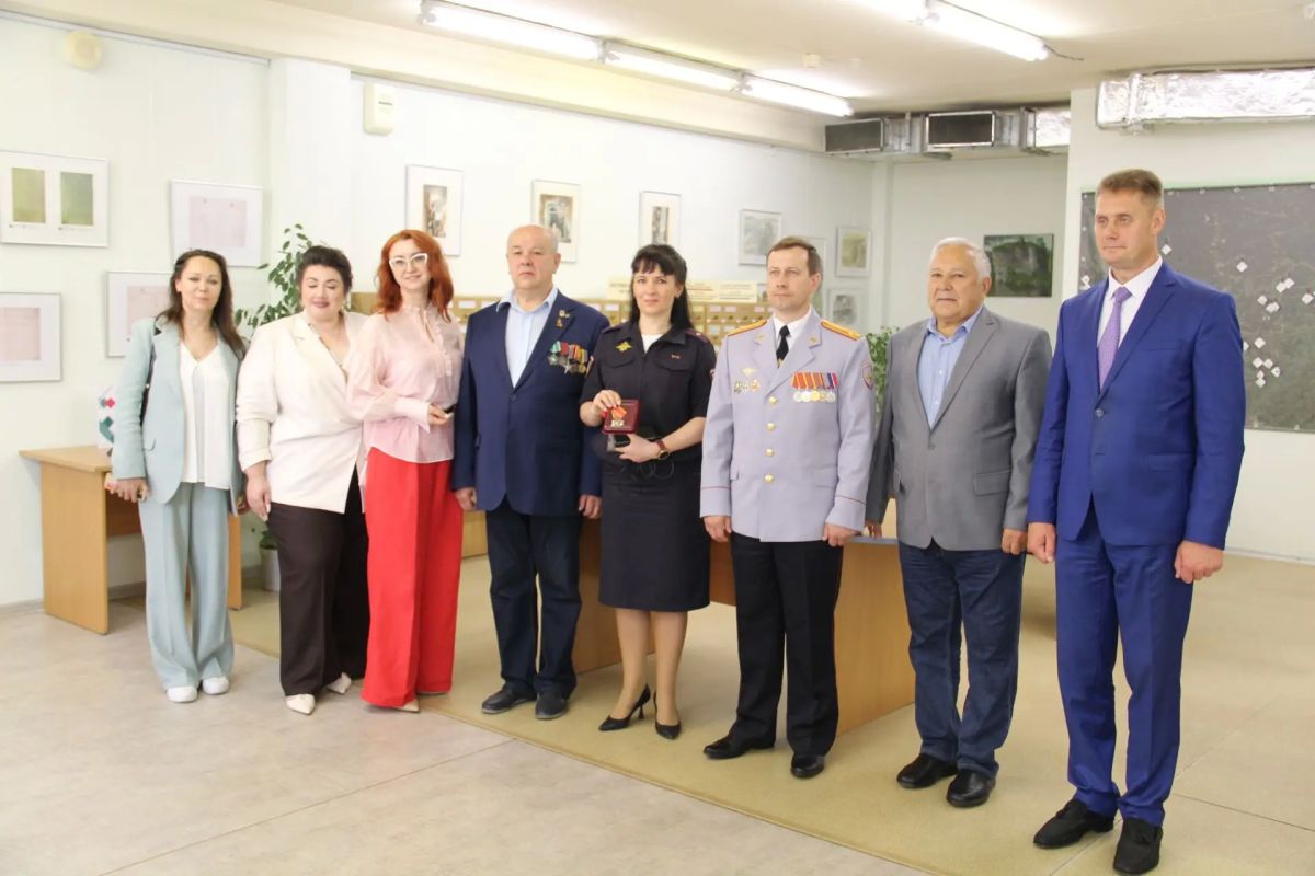 Экспозиция к 90-летию Госавтоинспекции объединила ветеранов и юных уральцев в библиотеке имени Белинского Экспозиция к 90-летию Госавтоинспекции объединила ветеранов и юных уральцев в библиотеке имени Белинского