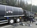 Сотрудники Госавтоинспекции устанавливают обстоятельства смертельного ДТП в районе Первоуральска