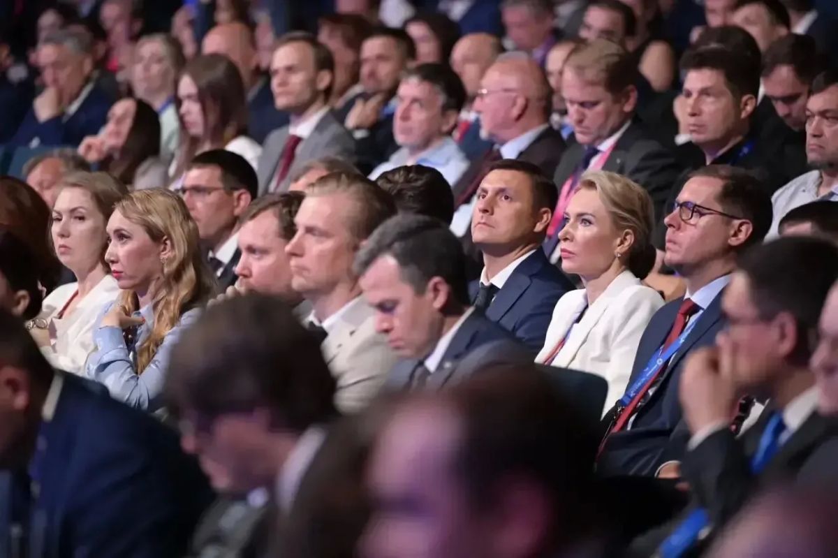 Денис Паслер принял участие в итоговой коллегии Минпромторга РФ, которая прошла на полях международной выставки ИННОПРОМ Денис Паслер принял участие в итоговой коллегии Минпромторга РФ, которая прошла на полях международной выставки ИННОПРОМ