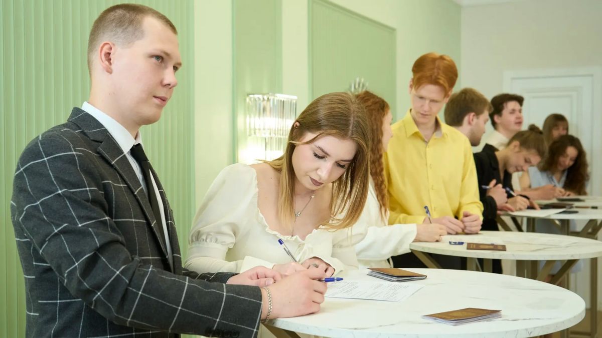 Диплом и свидетельство о браке — в один день Диплом и свидетельство о браке — в один день