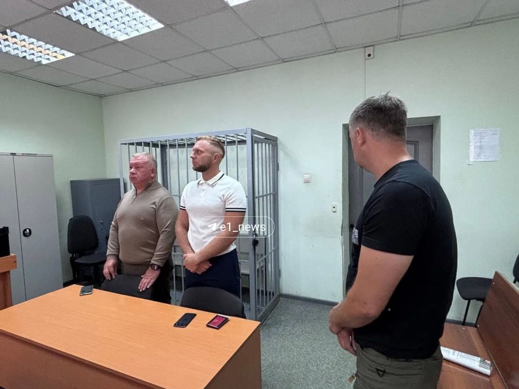 Экс-директора Гортранса Екатеринбурга Сергея Нугаева приговорили к девяти годам колонии по делу о получении взятки от коммерсанта за обслуживание автобусов