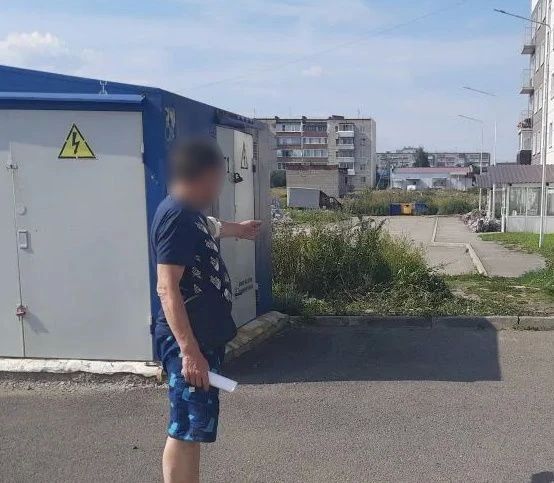 Житель Нижней Туры признан виновным в убийстве из хулиганских побуждений и покушении на убийство двух лиц Житель Нижней Туры признан виновным в убийстве из хулиганских побуждений и покушении на убийство двух лиц