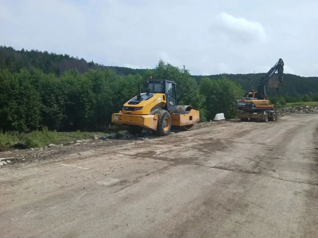 На четырех свердловских дорогах после спада воды восстановлено движение