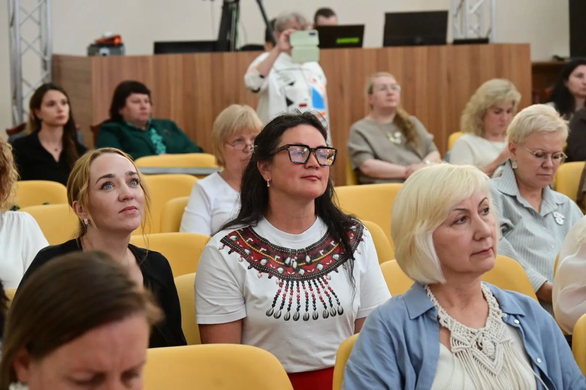 Важность изучения семейной истории подчеркнули участники трека «Наследие и преемственность в эпоху перемен» Важность изучения семейной истории подчеркнули участники трека «Наследие и преемственность в эпоху перемен»