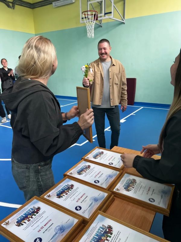 Быстрее, выше, сильнее! В Невьянске прошли легкоатлетические старты, посвященные Году Единства народов России! Быстрее, выше, сильнее! В Невьянске прошли легкоатлетические старты, посвященные Году Единства народов России!