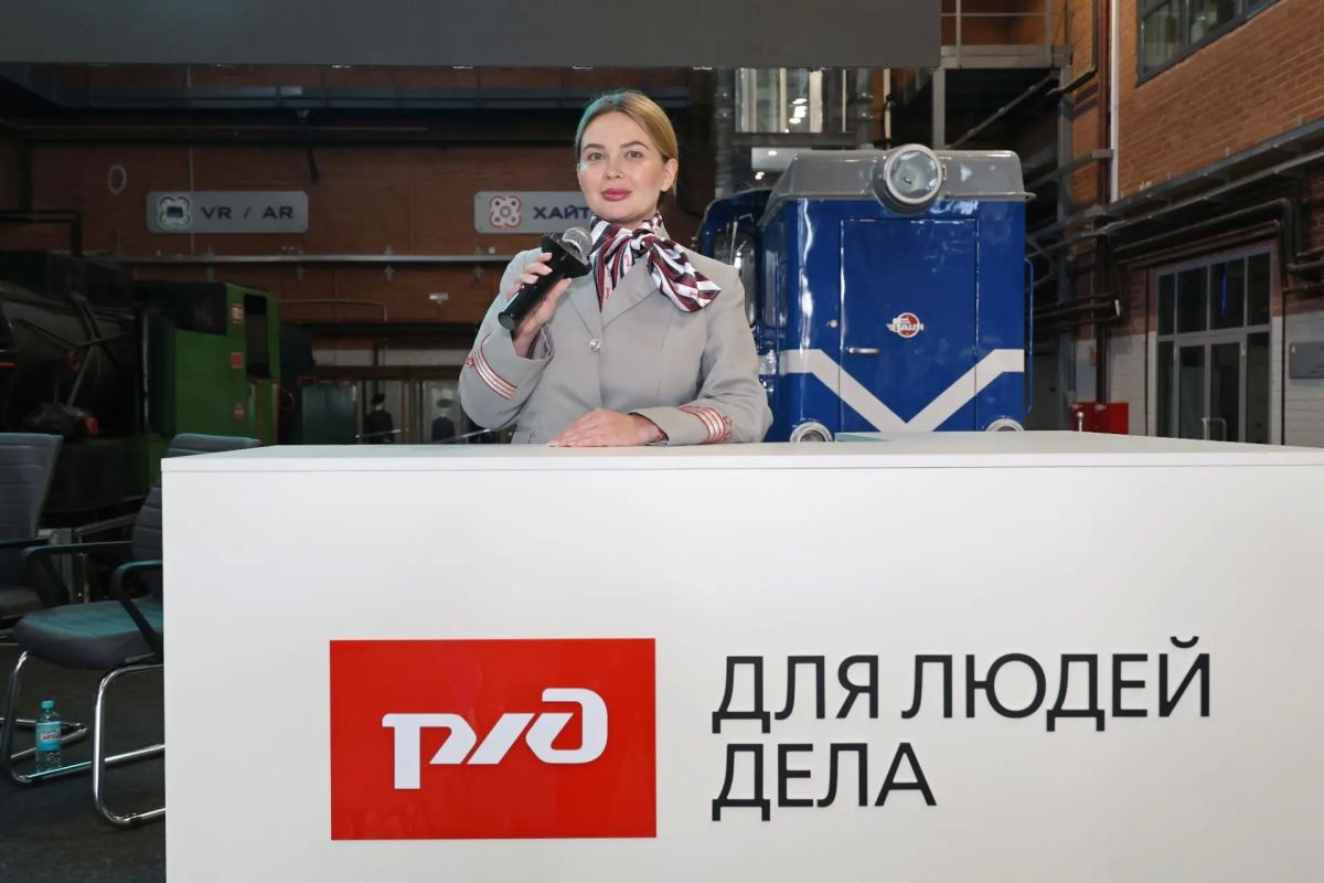Будущее – в крепких, но нежных руках Будущее – в крепких, но нежных руках