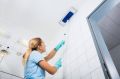 Уход за натяжными потолками: секреты безупречной чистоты