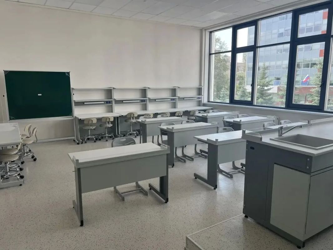 Школы и детские сады Среднего Урала получат 2,8 миллиарда рублей на обновление и обеспечение безопасности Школы и детские сады Среднего Урала получат 2,8 миллиарда рублей на обновление и обеспечение безопасности