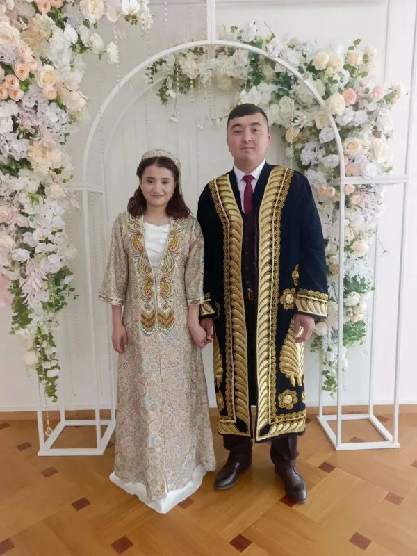 Пять новых семей создали свердловчане в рамках Фестиваля национальных свадеб Пять новых семей создали свердловчане в рамках Фестиваля национальных свадеб