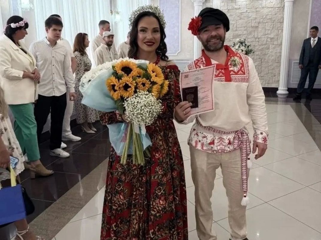 Пять новых семей создали свердловчане в рамках Фестиваля национальных свадеб Пять новых семей создали свердловчане в рамках Фестиваля национальных свадеб