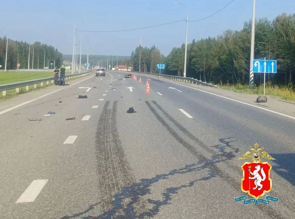 Появились фото и видео с места происшествия, в котором погиб водитель мотоцикла. Сотрудники Госавтоинспекции и следственно-оперативной группы продолжают устанавливать все обстоятельства произошедшего Появились фото и видео с места происшествия, в котором погиб водитель мотоцикла. Сотрудники Госавтоинспекции и следственно-оперативной группы продолжают устанавливать все обстоятельства произошедшего