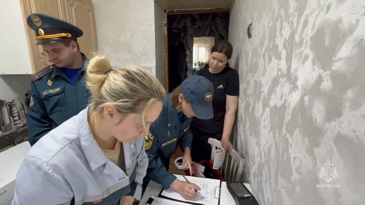 Безопасность начинается... с кухни! Огнеборцы МЧС России напомнили свердловчанам главные правила эксплуатации газового оборудования Безопасность начинается... с кухни! Огнеборцы МЧС России напомнили свердловчанам главные правила эксплуатации газового оборудования