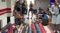 Спортсмены во время эвакуации стадиона "Калининец" в Екатеринбурге