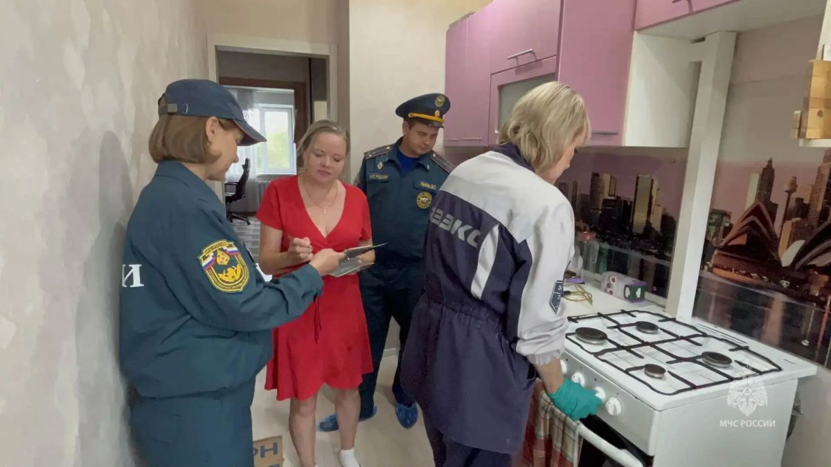 Безопасность начинается... с кухни! Огнеборцы МЧС России напомнили свердловчанам главные правила эксплуатации газового оборудования Безопасность начинается... с кухни! Огнеборцы МЧС России напомнили свердловчанам главные правила эксплуатации газового оборудования