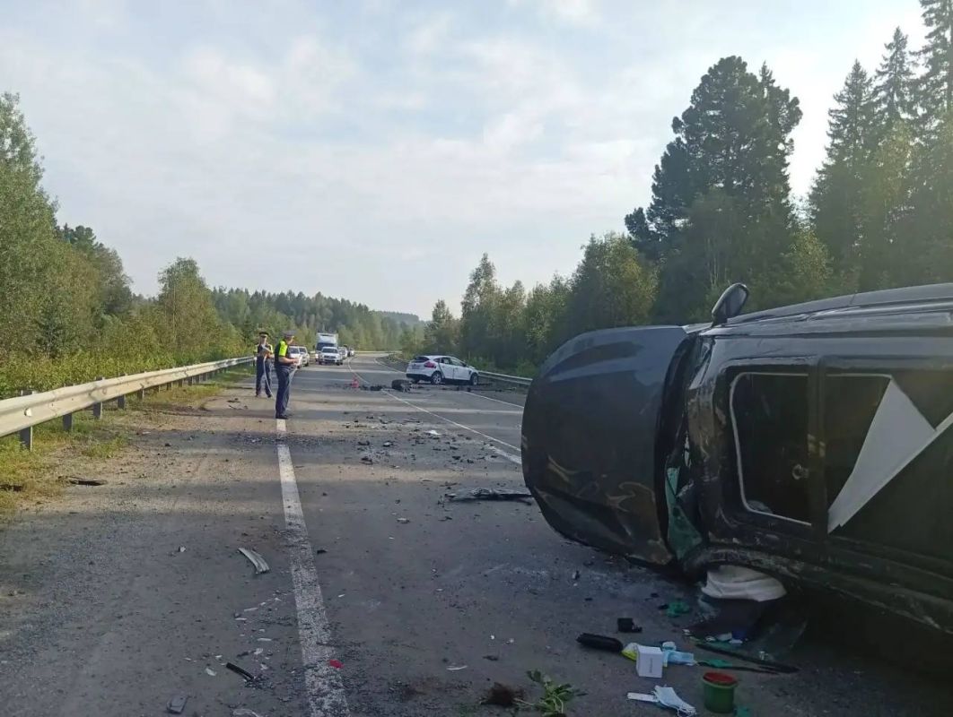 5 человек пострадали в ДТП под Серовом, один из них — в реанимации 5 человек пострадали в ДТП под Серовом, один из них — в реанимации