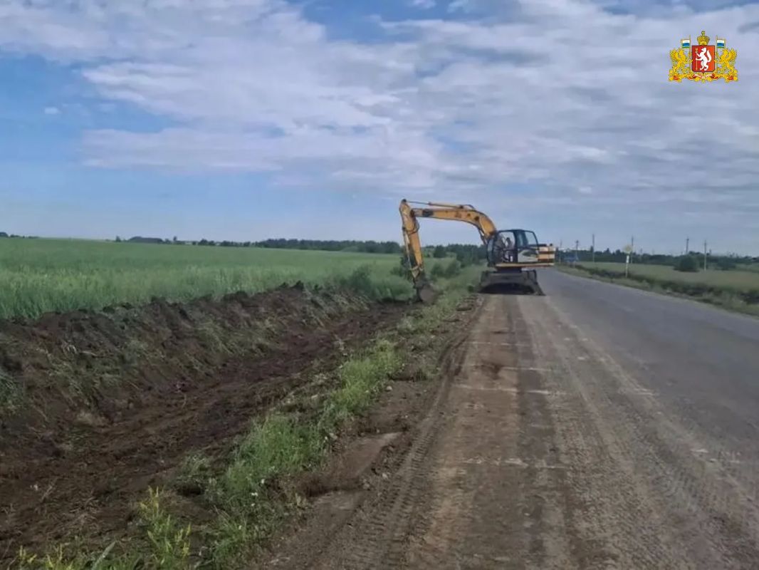 Дорожники завершают ремонт участков автомобильной дороги Артемовский – Арамашево в муниципальном округе муниципальное образование Алапаевское на участках с 20-го по 25-й и с 26-го по 30-й километры трассы Дорожники завершают ремонт участков автомобильной дороги Артемовский – Арамашево в муниципальном округе муниципальное образование Алапаевское на участках с 20-го по 25-й и с 26-го по 30-й километры трассы