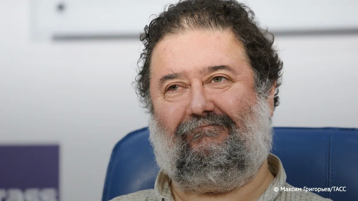 Драматург Дмитрий Данилов, известный публике по пьесам "Человек из Подольска" и "Сережа очень тупой", а также писатели Марина Степнова и Анастасия Завозова выступят с лекциями и встретятся с читателями на международном...