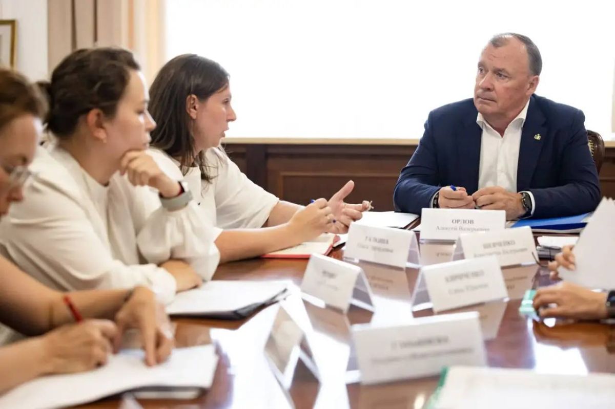 Алексей Орлов: Встретился с инициативной группой родителей воспитанников Городского дворца творчества
