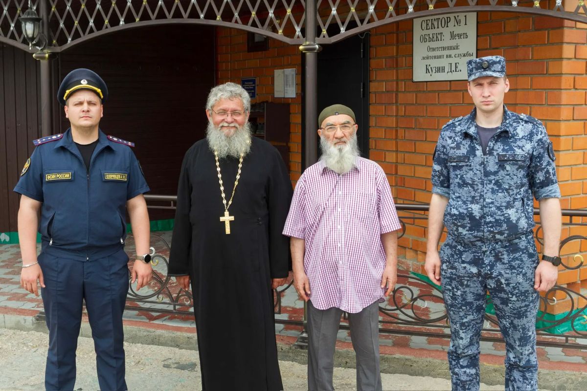 В ИК-46 прошла встреча осуждённых с представителями православного и мусульманского духовенства