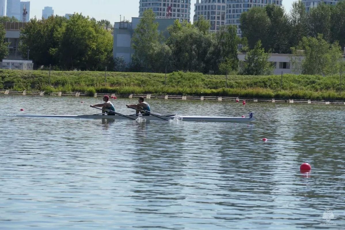 Огнеборец из Екатеринбурга завоевал два серебра на чемпионате России по академической гребле Огнеборец из Екатеринбурга завоевал два серебра на чемпионате России по академической гребле