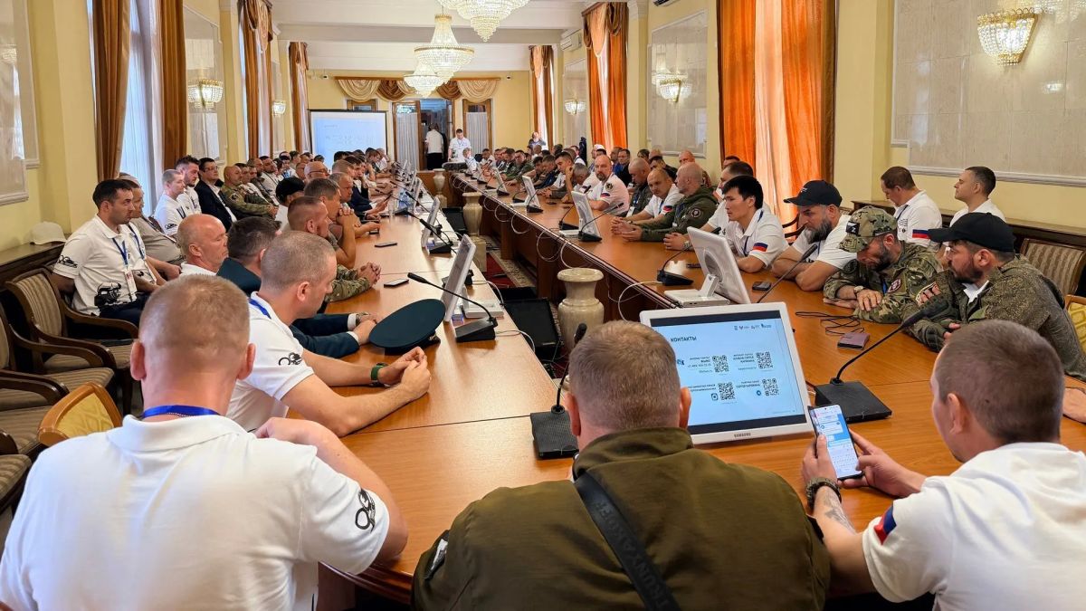 Ветеран из ДНР стал победителем первого шахматного турнира для участников СВО Ветеран из ДНР стал победителем первого шахматного турнира для участников СВО