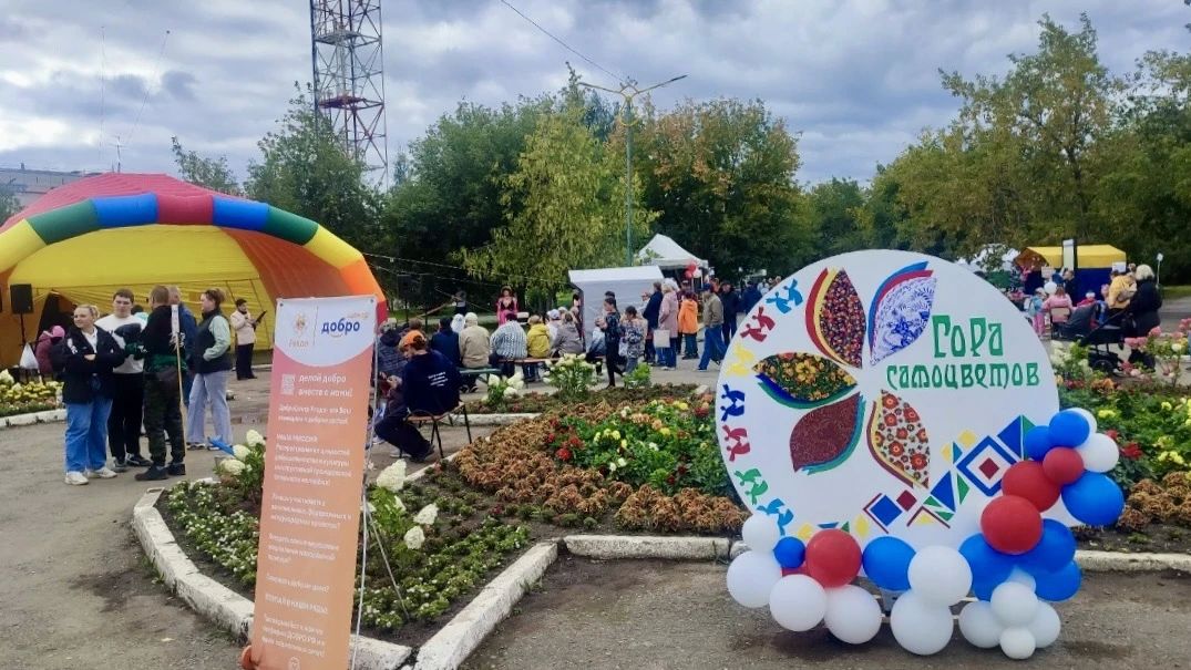 Денис Паслер: Этим летом мы еще раз убедились: на Среднем Урале много неравнодушных людей, которые, оставив личные дела, помогали пострадавшим от стихии Денис Паслер: Этим летом мы еще раз убедились: на Среднем Урале много неравнодушных людей, которые, оставив личные дела, помогали пострадавшим от стихии