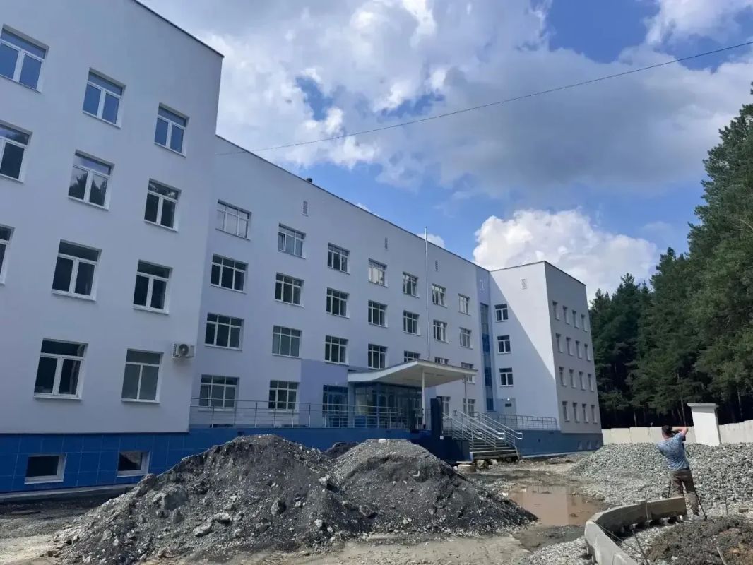 Губернатор Денис Паслер рассказал о важных проектах для Первоуральска Губернатор Денис Паслер рассказал о важных проектах для Первоуральска