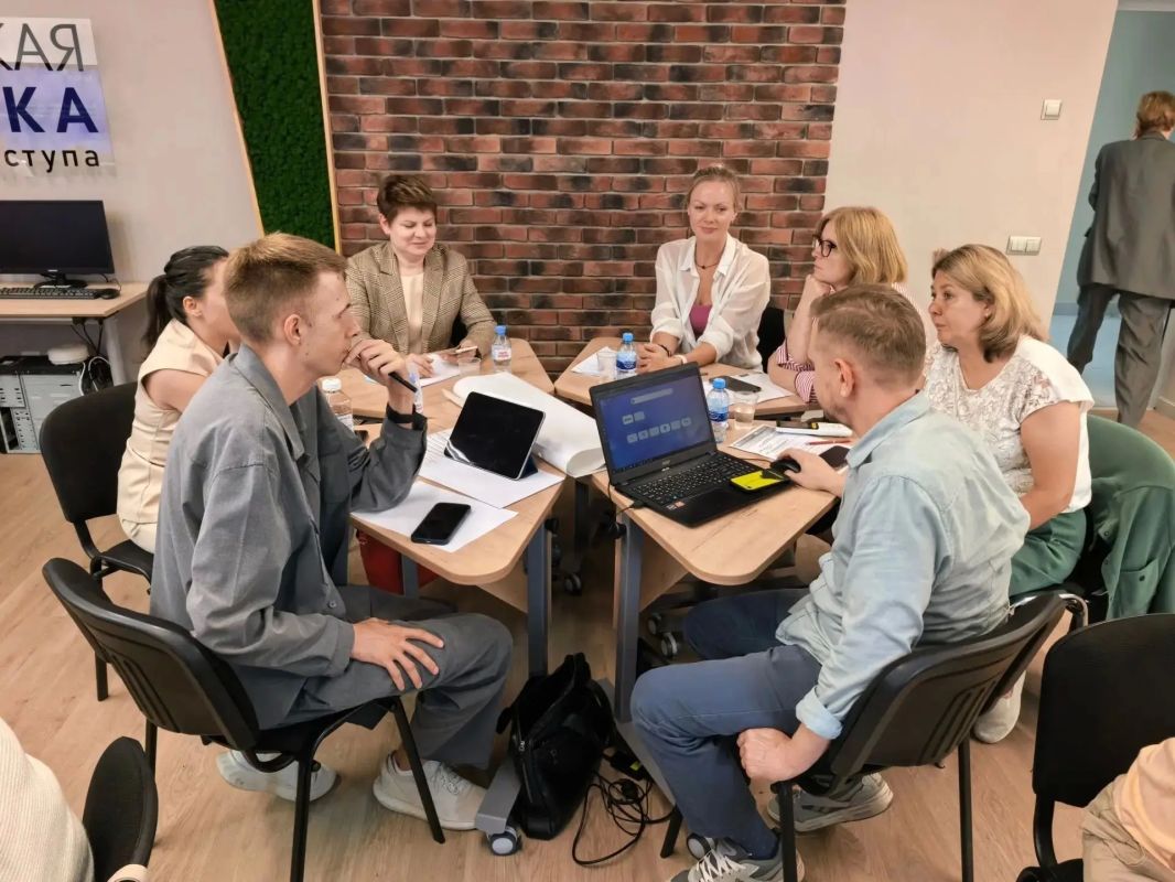 На площадке Института развития образования Свердловской области 4 августа состоялась вторая планировочная сессия, посвящённая внедрению технологий искусственного интеллекта в систему образования Свердловской области
