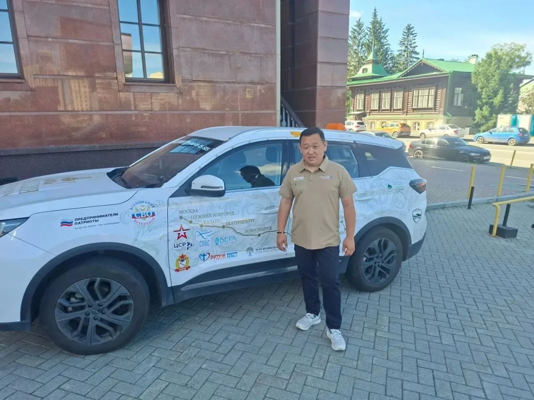 В Екатеринбург прибыли участники всероссийского православного крестного автопробега В Екатеринбург прибыли участники всероссийского православного крестного автопробега