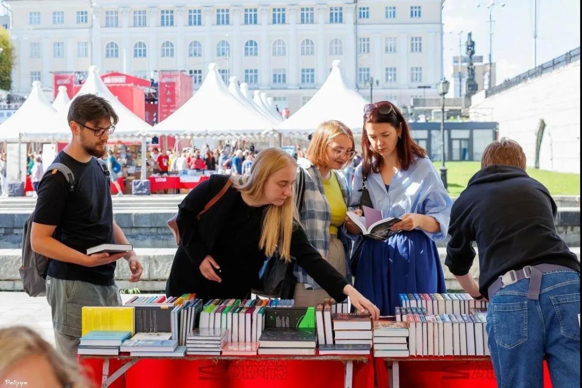 «Красная строка» в Екатеринбурге сменит площадку: в 2026 году фестиваль пройдет на Октябрьской площади