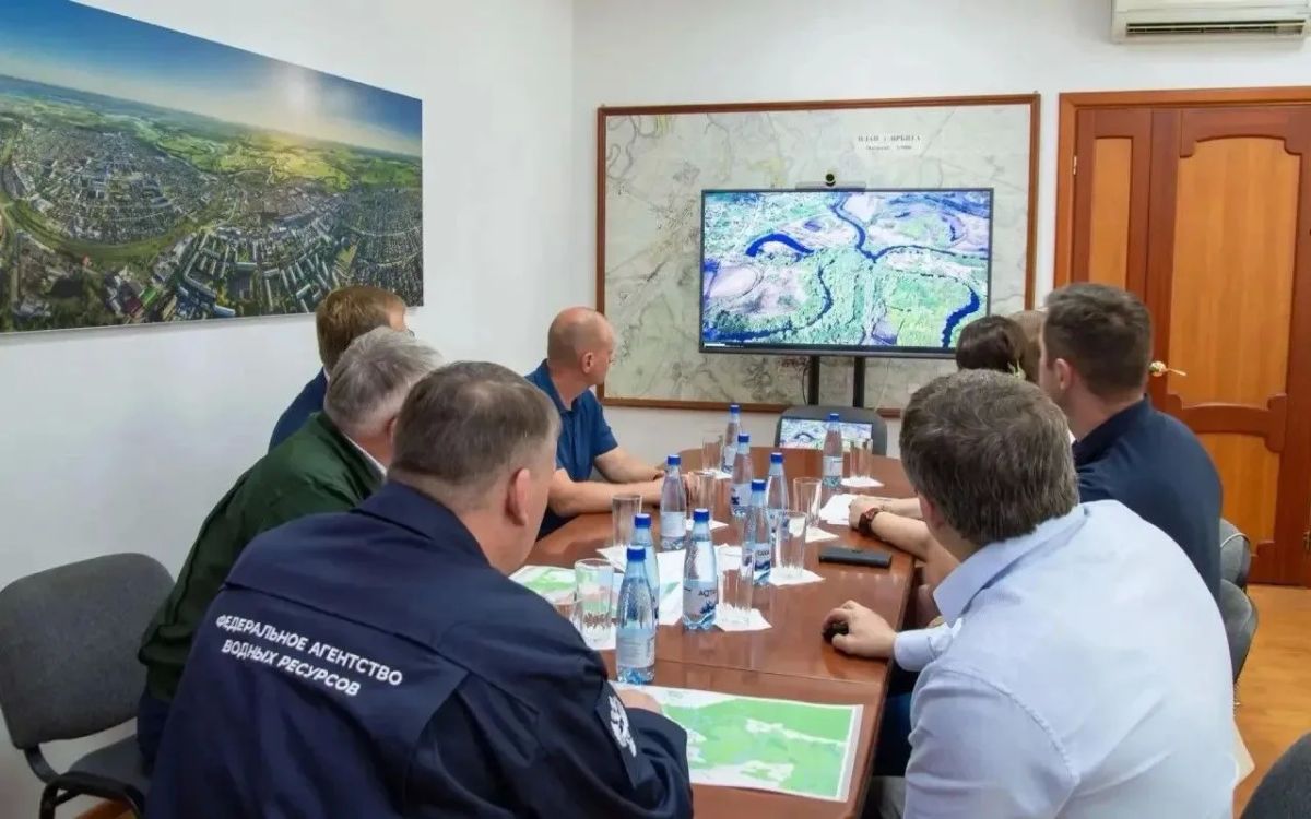 Денис Паслер и руководитель Федерального агентства водных ресурсов Дмитрий Кириллов обсудили план по расчистке русел рек Свердловской области Денис Паслер и руководитель Федерального агентства водных ресурсов Дмитрий Кириллов обсудили план по расчистке русел рек Свердловской области