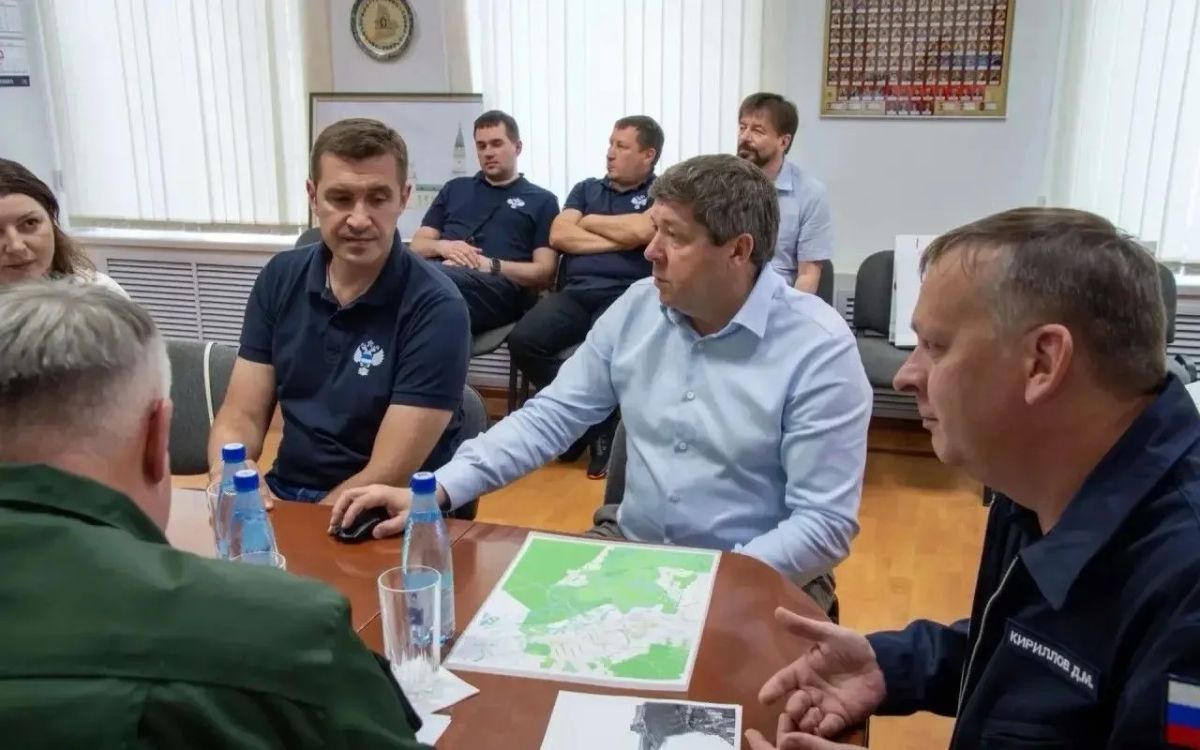 Денис Паслер и руководитель Федерального агентства водных ресурсов Дмитрий Кириллов обсудили план по расчистке русел рек Свердловской области Денис Паслер и руководитель Федерального агентства водных ресурсов Дмитрий Кириллов обсудили план по расчистке русел рек Свердловской области