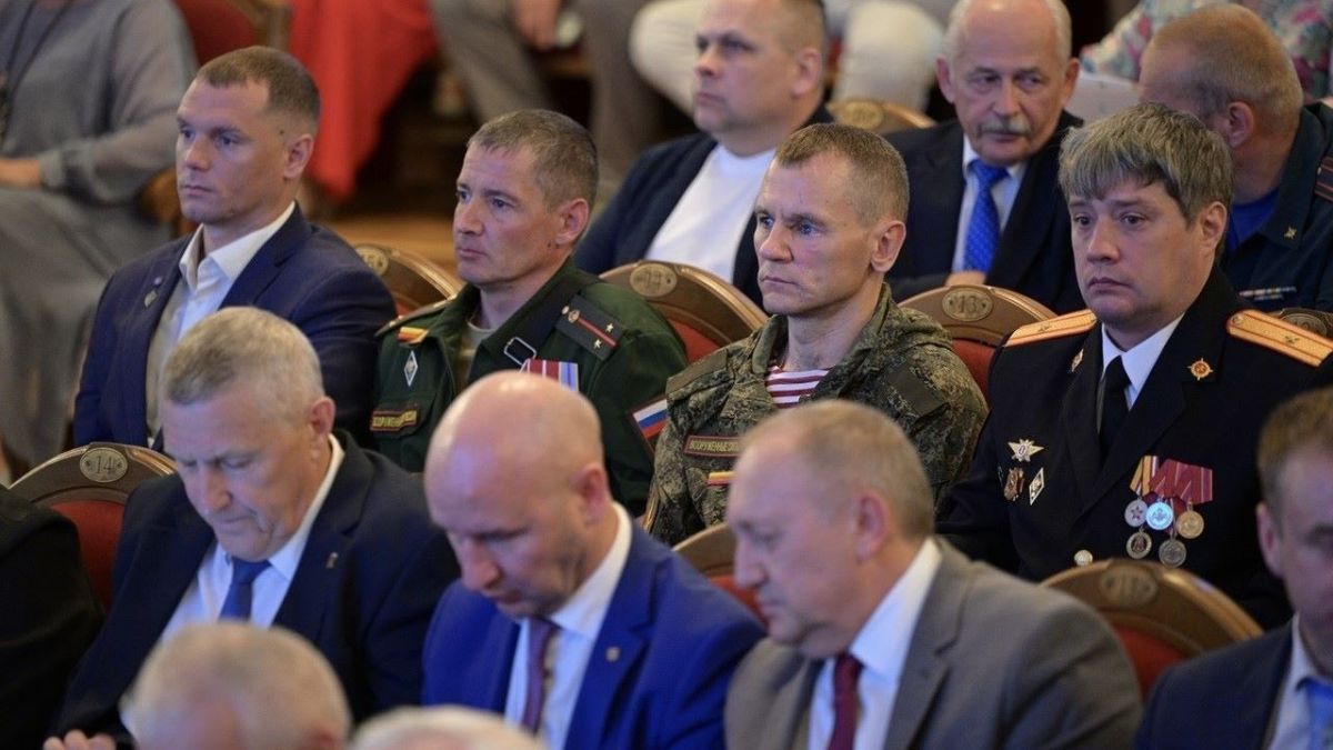 Денис Паслер отметил вклад Нижнего Тагила в укрепление Свердловской области Денис Паслер отметил вклад Нижнего Тагила в укрепление Свердловской области