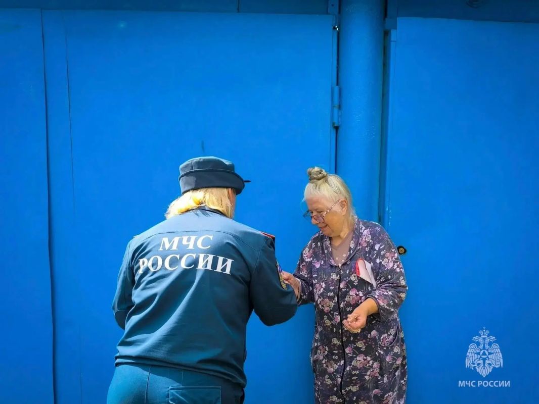 От памятки до спасения: профилактическая работа огнеборцев в Свердловской области От памятки до спасения: профилактическая работа огнеборцев в Свердловской области