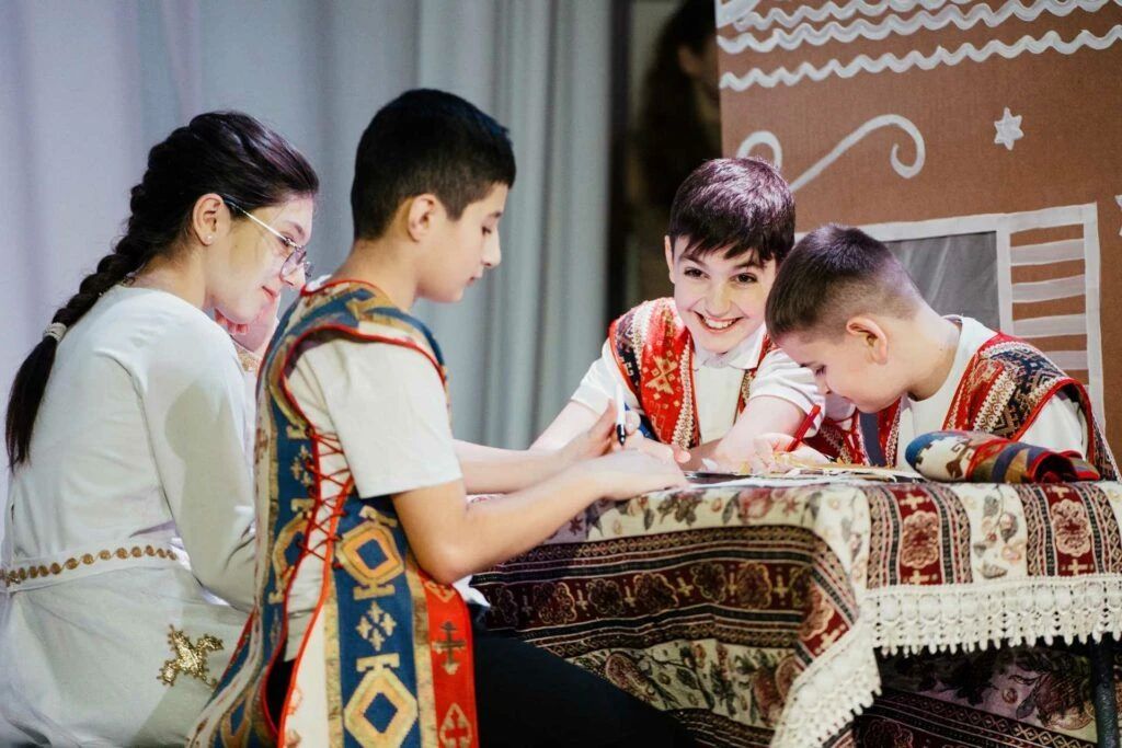 Фестиваль «Сказки народов Урала» пройдет в Екатеринбурге Фестиваль «Сказки народов Урала» пройдет в Екатеринбурге