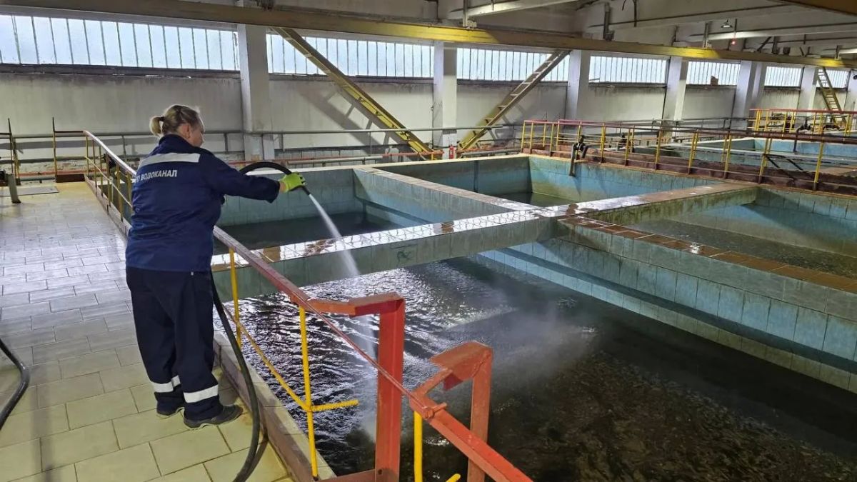 Ускорить возвращение горячей воды в дома Екатеринбурга поручил Денис Паслер Ускорить возвращение горячей воды в дома Екатеринбурга поручил Денис Паслер